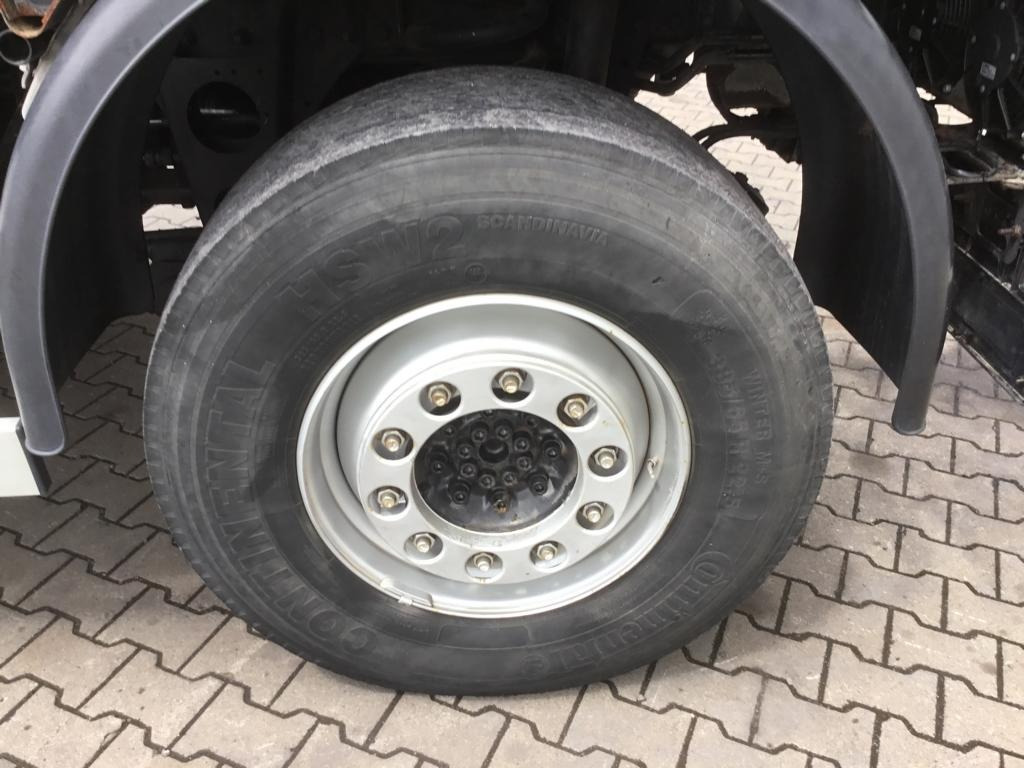 Kommunal-/ Sonderfahrzeug Mercedes-Benz UNIMOG U 527: das Bild 25