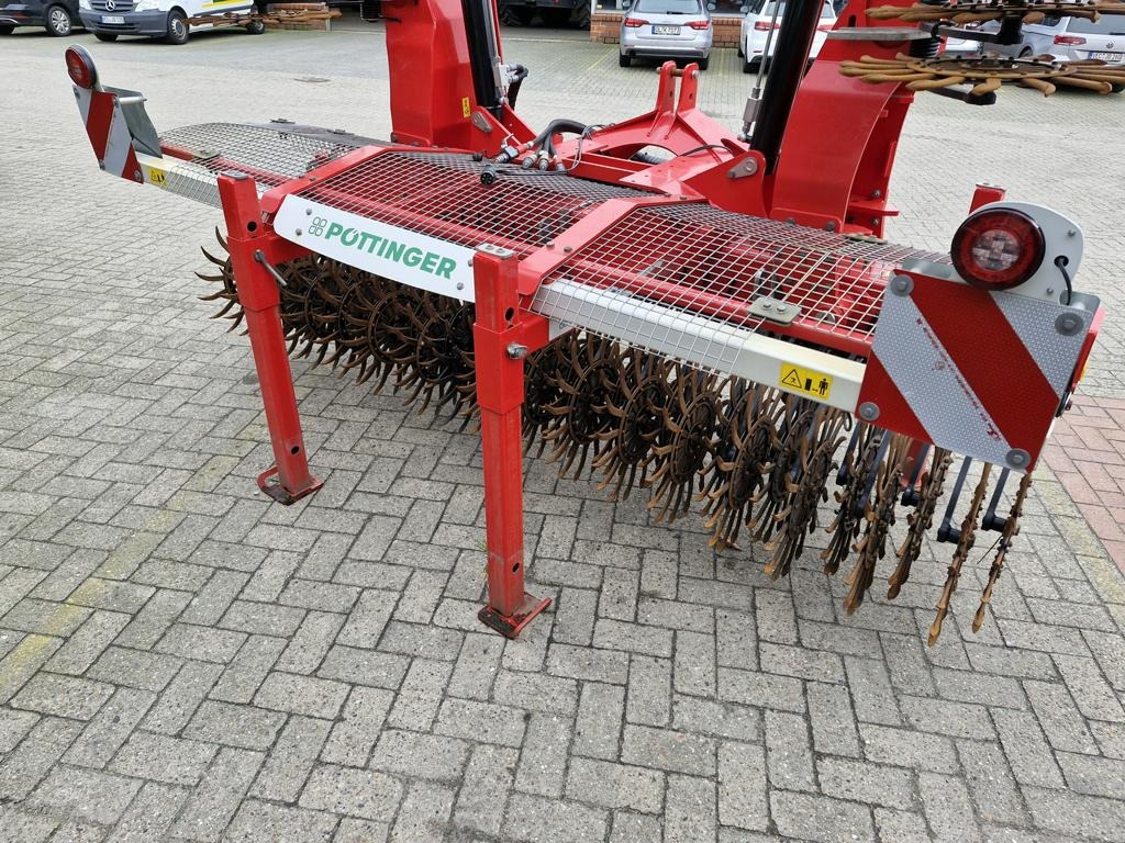 Pöttinger ROTOCARE V 6600 - Technik für Bodenbearbeitung: das Bild 2 Pöttinger ROTOCARE V 6600 - Technik für Bodenbearbeitung: das Bild 2