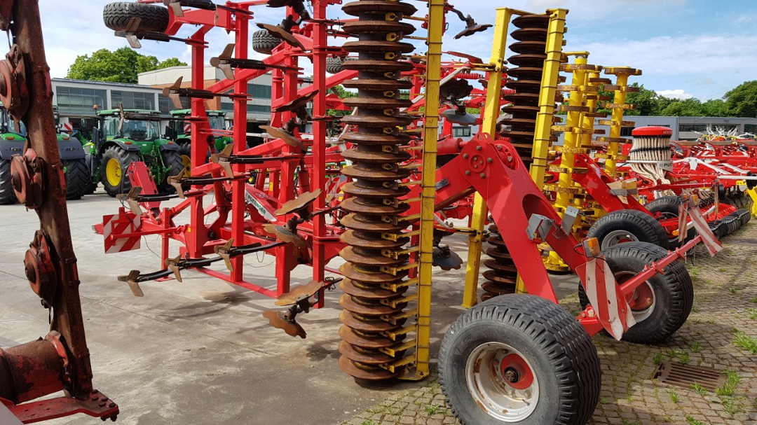 Pöttinger SYNKRO 6030 T - Grubber: das Bild 2 Pöttinger SYNKRO 6030 T - Grubber: das Bild 2