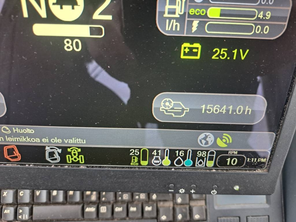 Komatsu 855 - Forwarder: das Bild 4 Komatsu 855 - Forwarder: das Bild 4