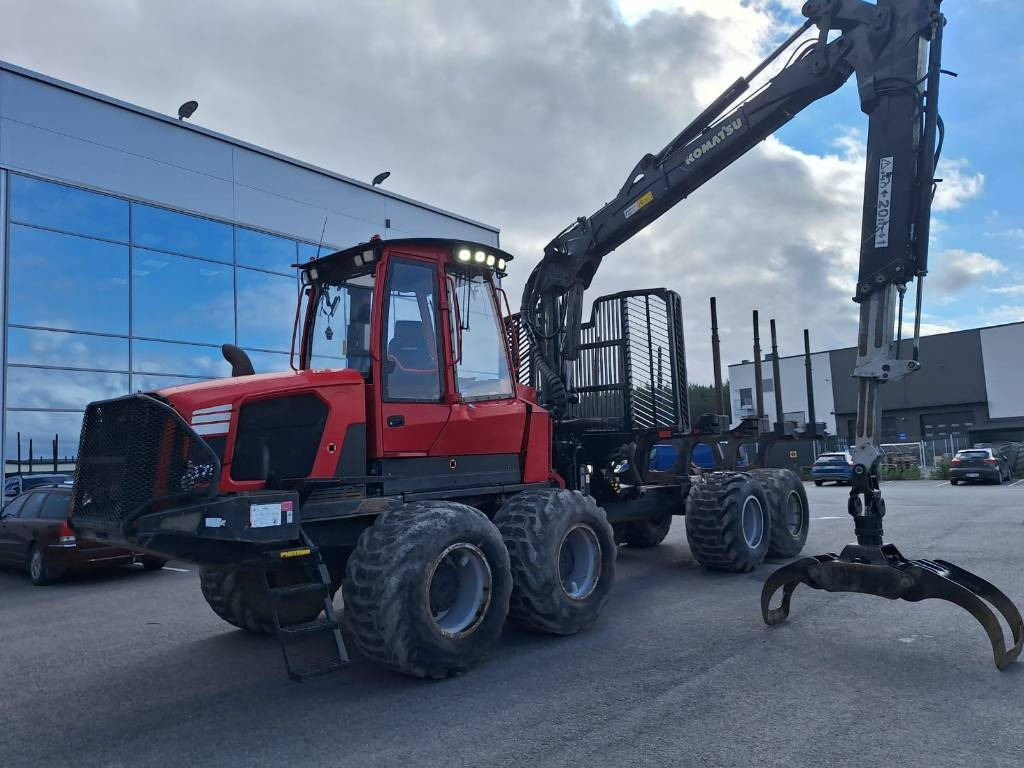 Komatsu 875 - Forwarder: das Bild 2 Komatsu 875 - Forwarder: das Bild 2
