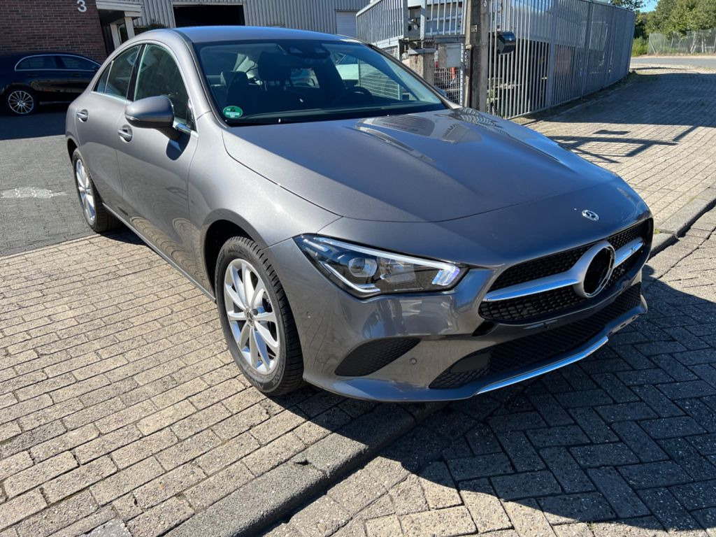 Mercedes-Benz CLA 180 4.500 KM NAVI-LED - Grosse Bildschirm - Limousine: das Bild 1 Mercedes-Benz CLA 180 4.500 KM NAVI-LED - Grosse Bildschirm - Limousine: das Bild 1