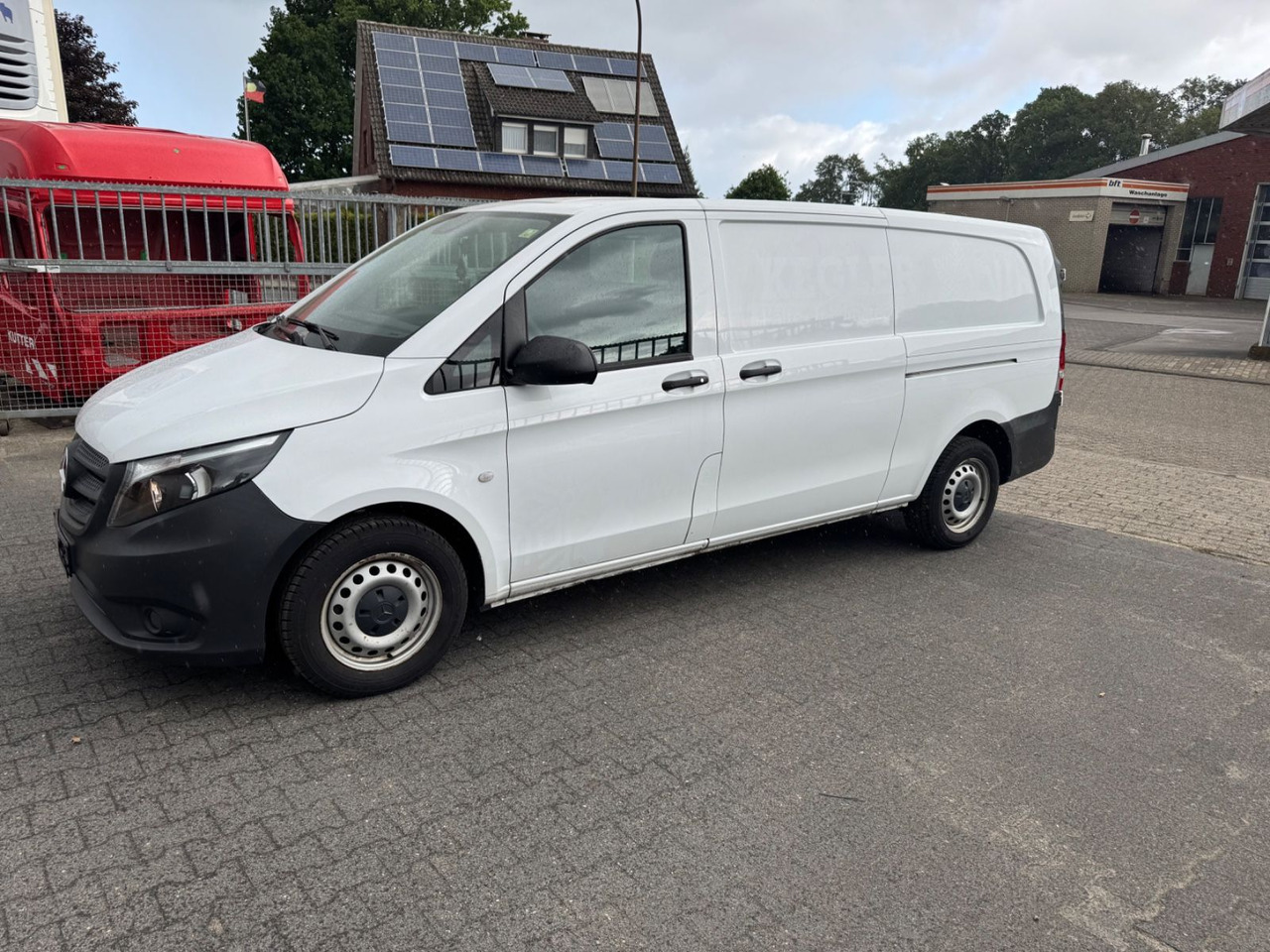 Mercedes-Benz Vito Kasten 114 CDI FWD extralang 2x Schiebetür - Personentransporter: das Bild 2 Mercedes-Benz Vito Kasten 114 CDI FWD extralang 2x Schiebetür - Personentransporter: das Bild 2