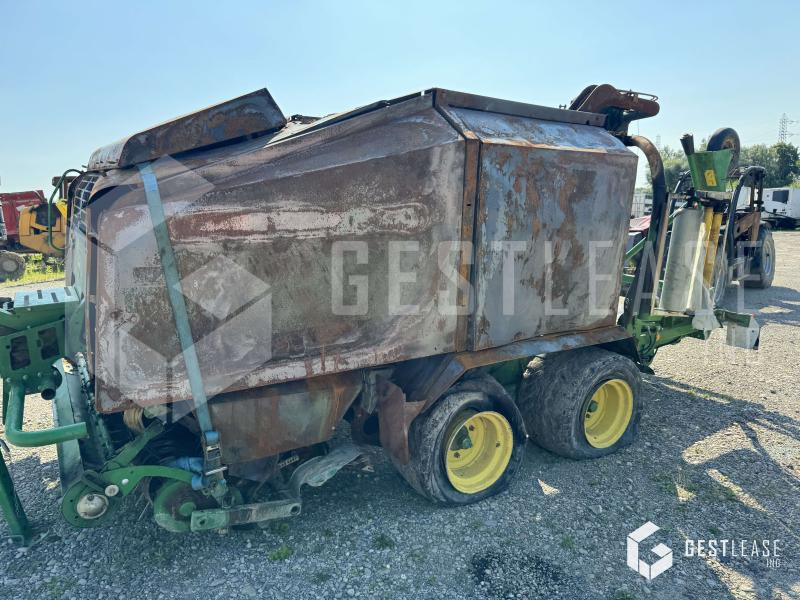 John Deere 744 - Rundballenpresse: das Bild 4 John Deere 744 - Rundballenpresse: das Bild 4