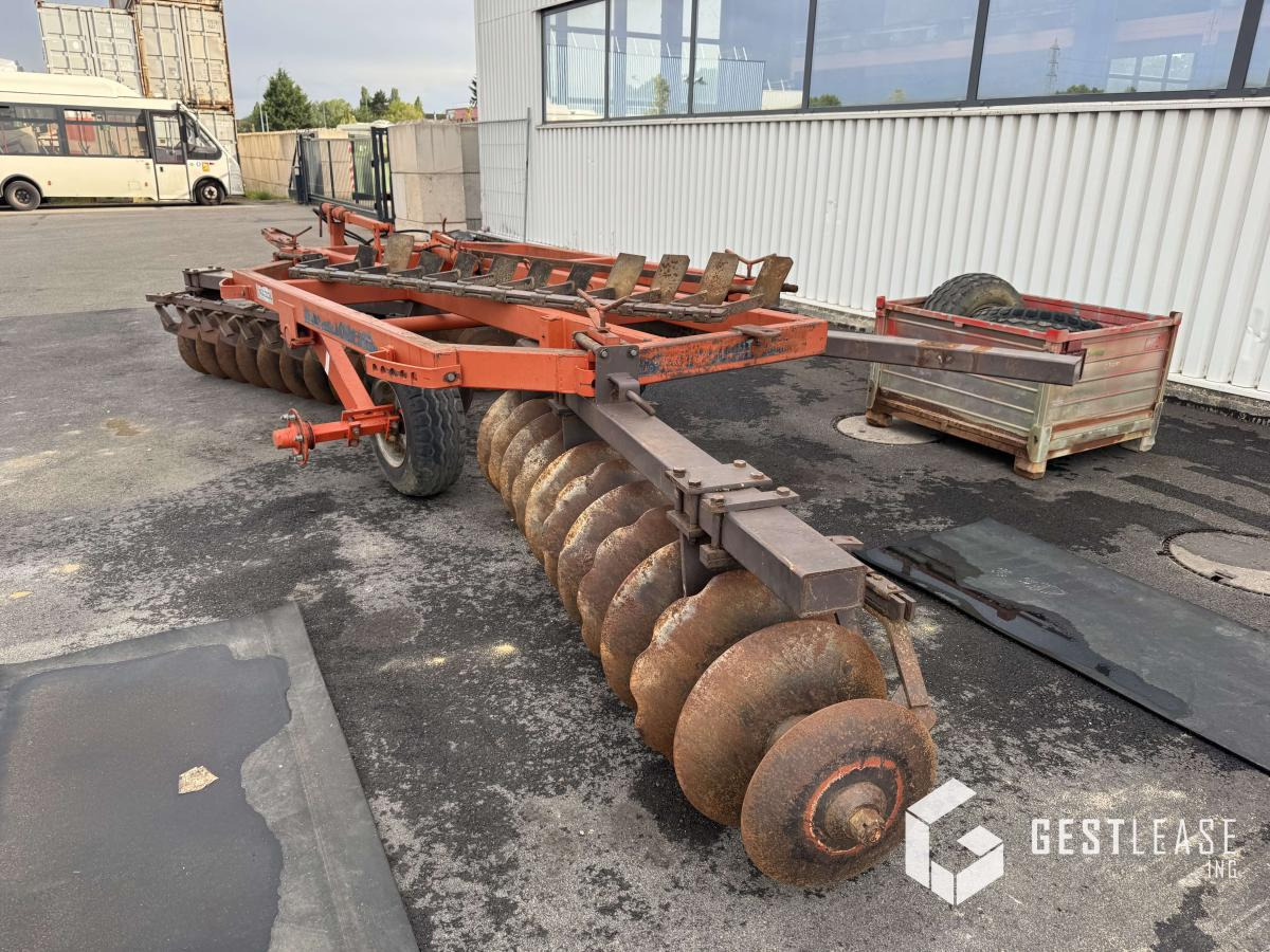 Razol 4M - Scheibenegge: das Bild 2 Razol 4M - Scheibenegge: das Bild 2