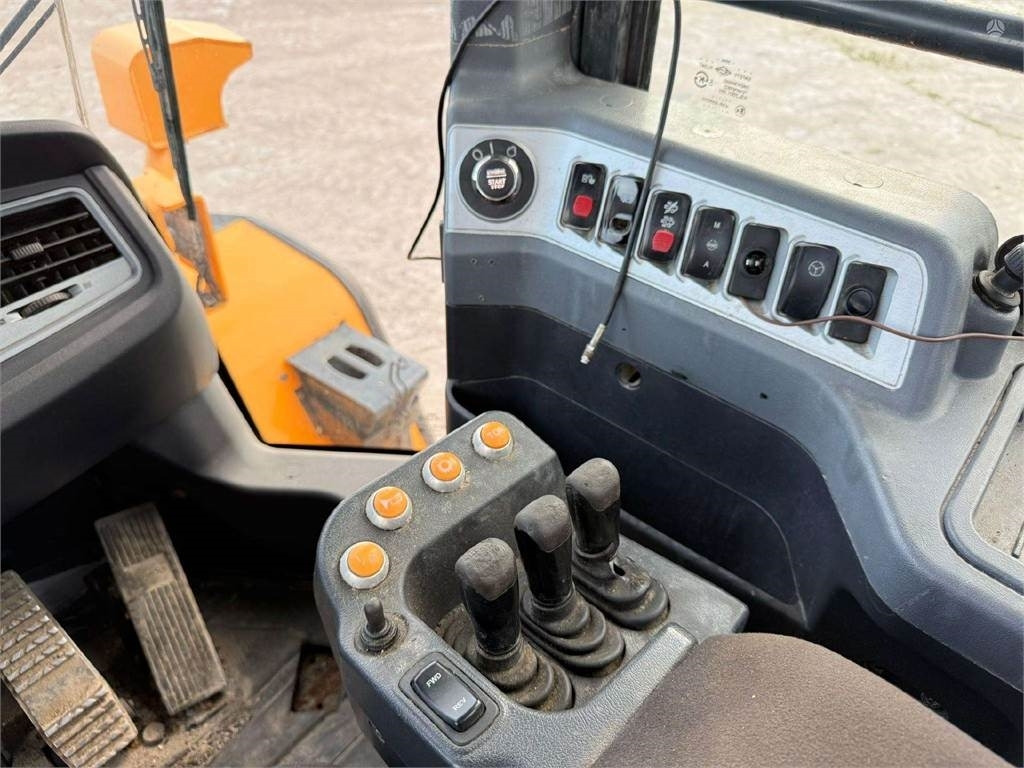 Radlader Hyundai HL 955: das Bild 13
