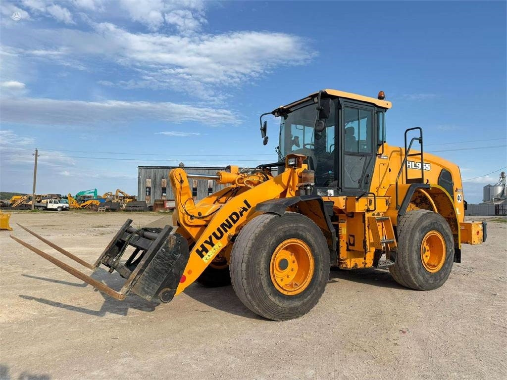 Radlader Hyundai HL 955: das Bild 6