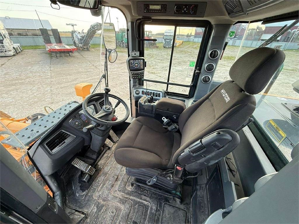 Radlader Hyundai HL 955: das Bild 12