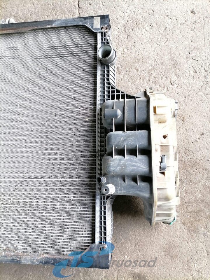 MAN Cooling radiator 81061016512 - Kühler für LKW: das Bild 2 MAN Cooling radiator 81061016512 - Kühler für LKW: das Bild 2