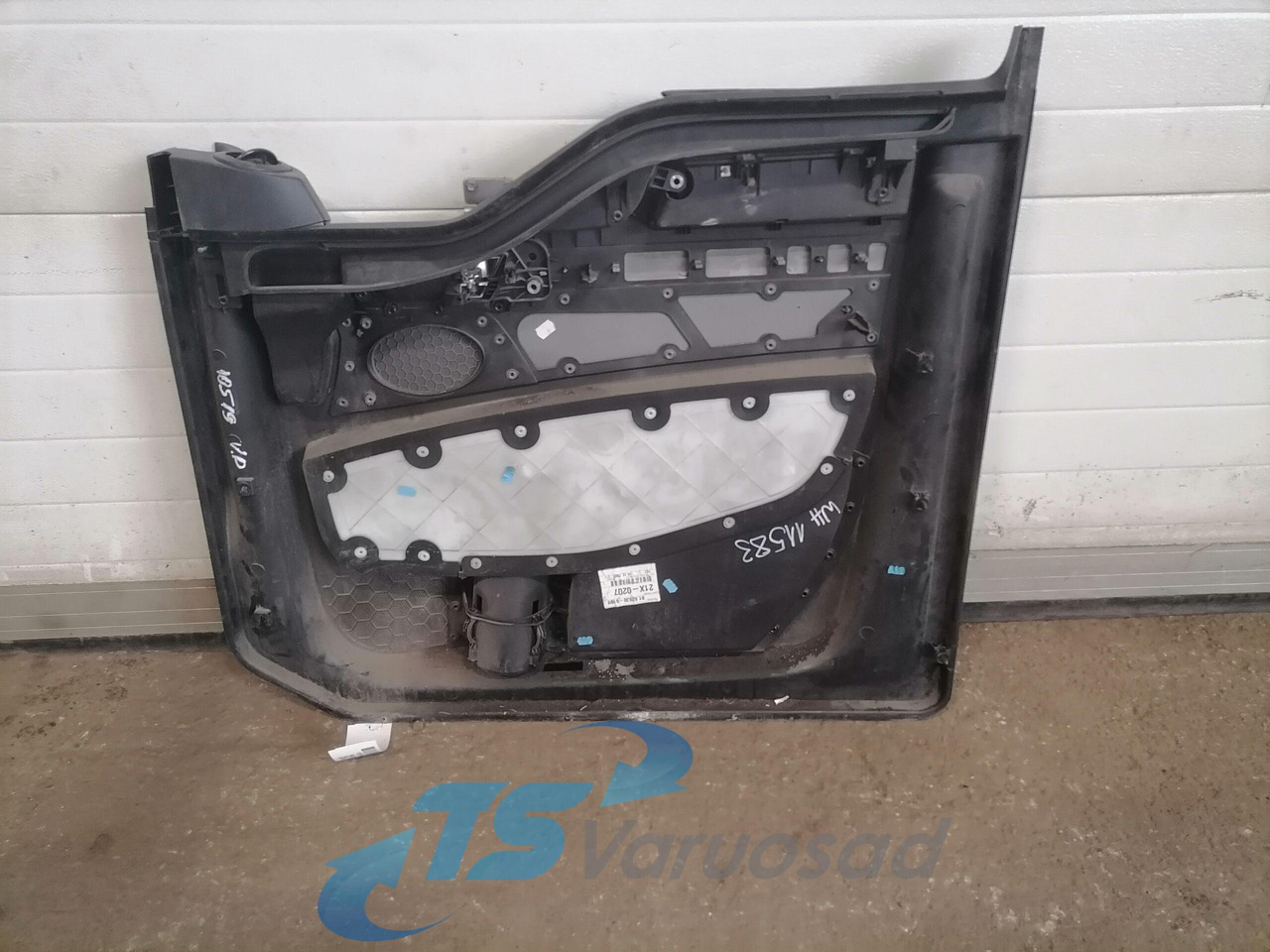 MAN Door trim panel 81626306109 - Tür und Teile für LKW: das Bild 2 MAN Door trim panel 81626306109 - Tür und Teile für LKW: das Bild 2