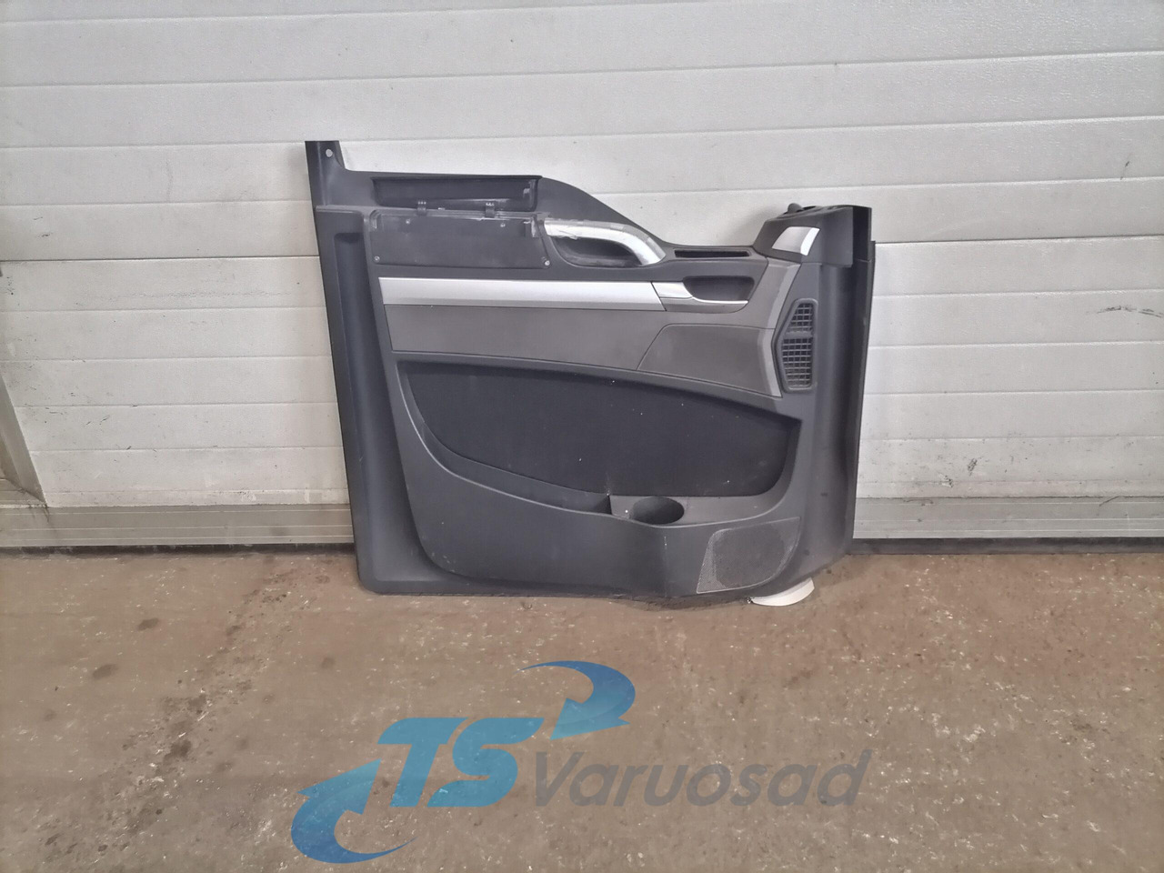 MAN Door trim panel 81626306109 - Tür und Teile für LKW: das Bild 1 MAN Door trim panel 81626306109 - Tür und Teile für LKW: das Bild 1