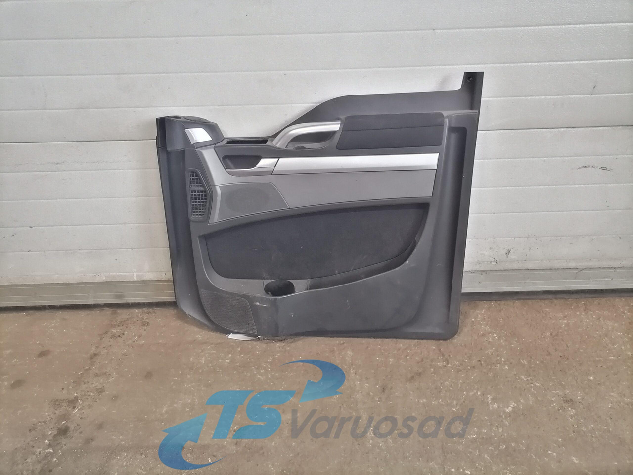 MAN Door trim panel 81626306110 - Tür und Teile für LKW: das Bild 1 MAN Door trim panel 81626306110 - Tür und Teile für LKW: das Bild 1