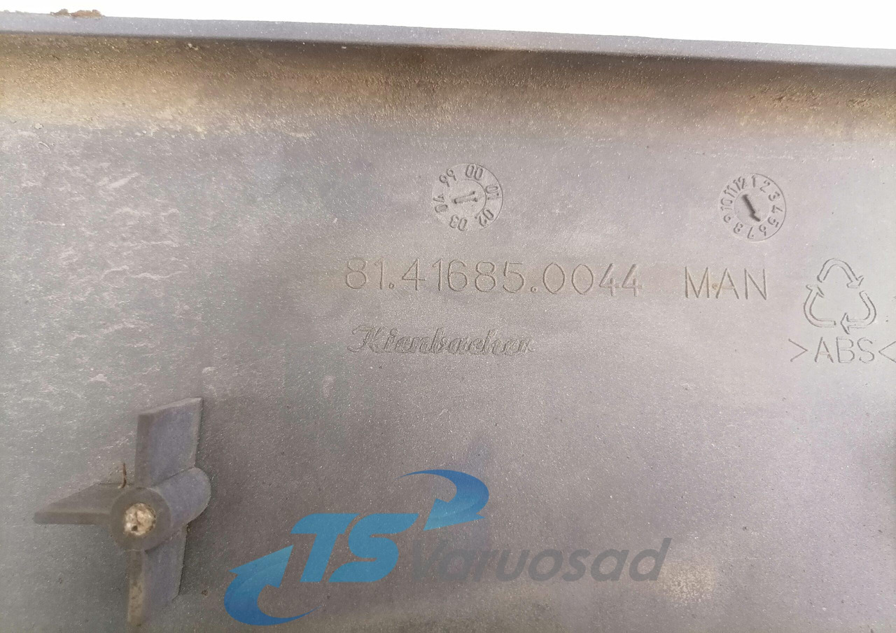 MAN Iluvõre plastik 81416850044 - Kühlergrill für LKW: das Bild 3 MAN Iluvõre plastik 81416850044 - Kühlergrill für LKW: das Bild 3