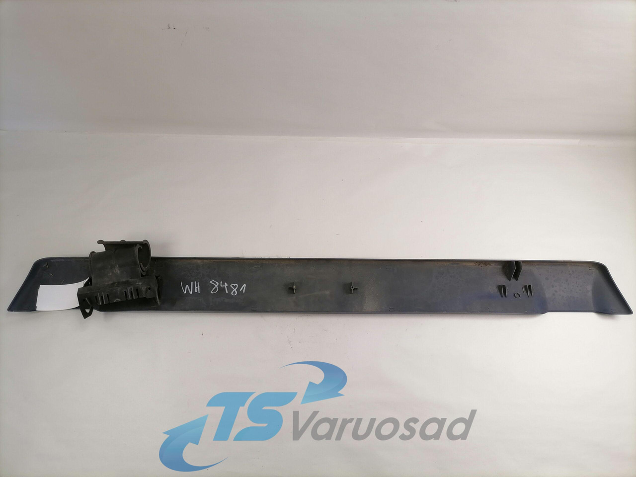 MAN Iluvõre plastik 81416850044 - Kühlergrill für LKW: das Bild 2 MAN Iluvõre plastik 81416850044 - Kühlergrill für LKW: das Bild 2
