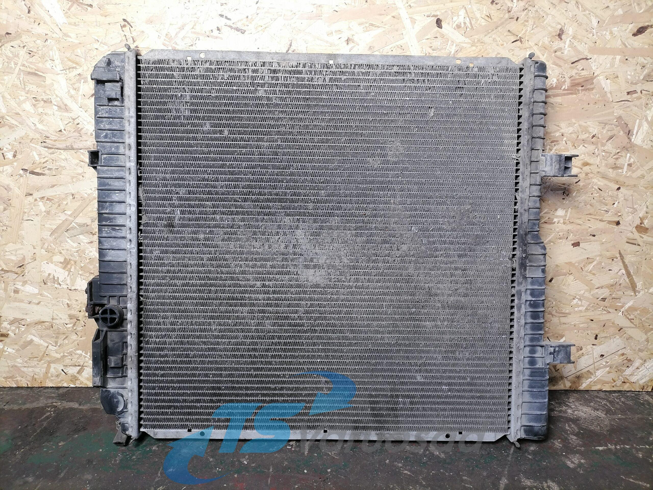 MB Cooling radiator A9705000403 - Kühler für LKW: das Bild 2 MB Cooling radiator A9705000403 - Kühler für LKW: das Bild 2