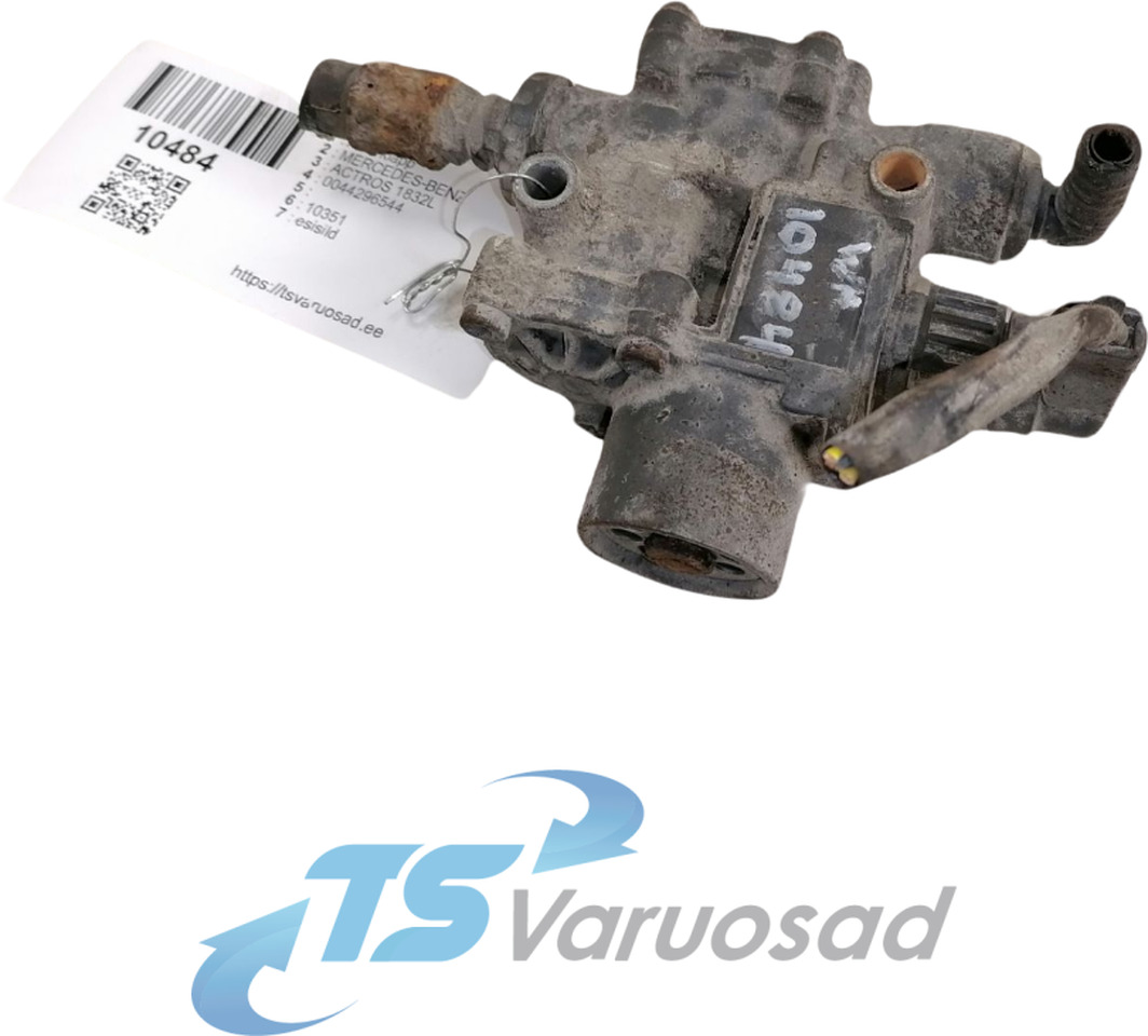 Mercedes-Benz ABS brake valve 0044296544 - Bremsventil für LKW: das Bild 1 Mercedes-Benz ABS brake valve 0044296544 - Bremsventil für LKW: das Bild 1