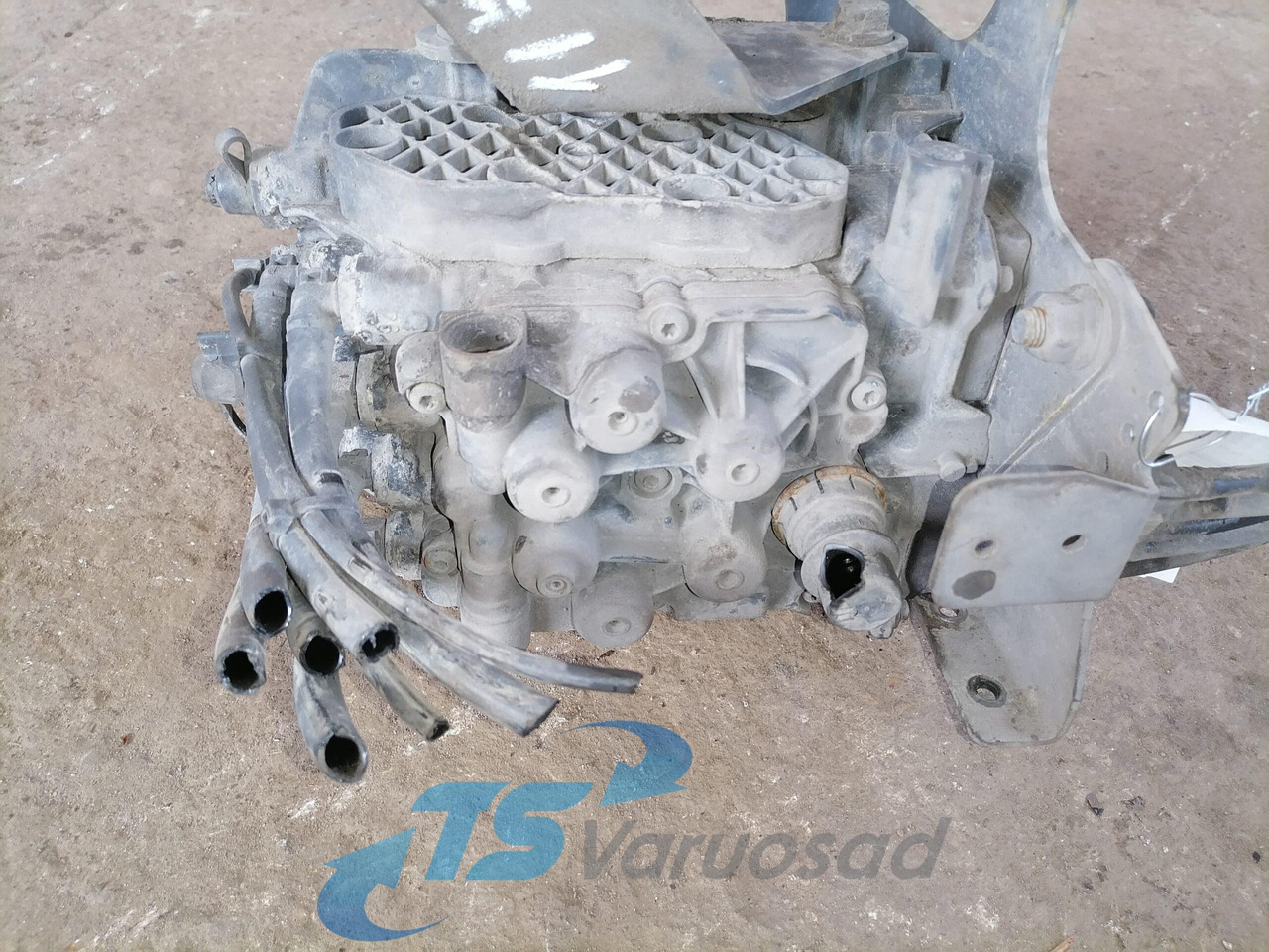 Mercedes-Benz Air dryer A0004461664 - Bremsventil für LKW: das Bild 3 Mercedes-Benz Air dryer A0004461664 - Bremsventil für LKW: das Bild 3