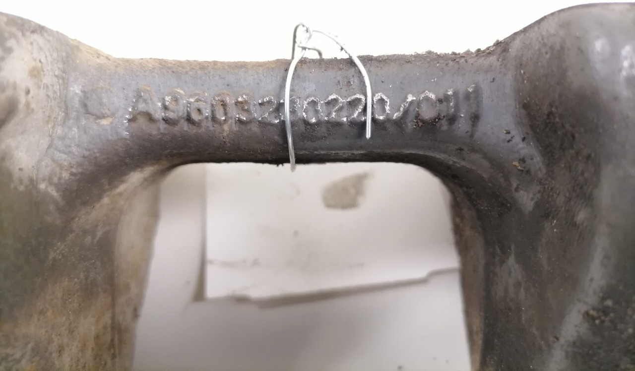 Mercedes-Benz Anti-roll bar bracket A9603230220 - Stabilisator für LKW: das Bild 3 Mercedes-Benz Anti-roll bar bracket A9603230220 - Stabilisator für LKW: das Bild 3