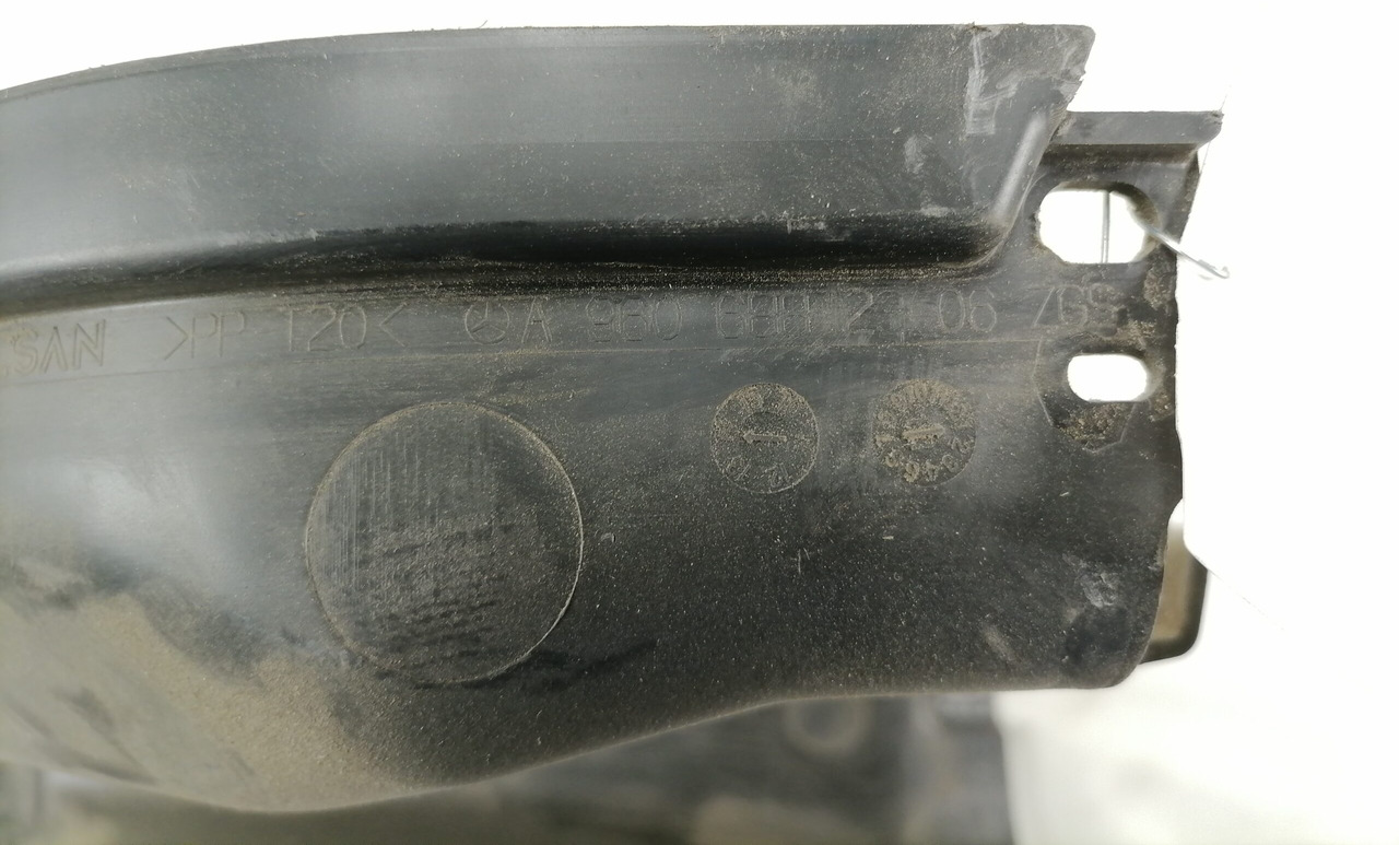 Mercedes-Benz Salongi plastik A9606882306 - Universalteil für LKW: das Bild 5 Mercedes-Benz Salongi plastik A9606882306 - Universalteil für LKW: das Bild 5