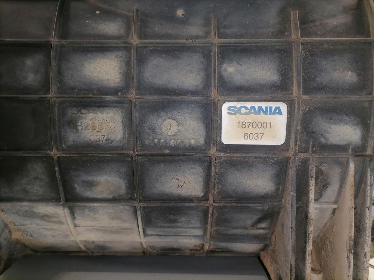 Scania Air filter housing 1829653 - Luftansaugsystem für LKW: das Bild 5 Scania Air filter housing 1829653 - Luftansaugsystem für LKW: das Bild 5