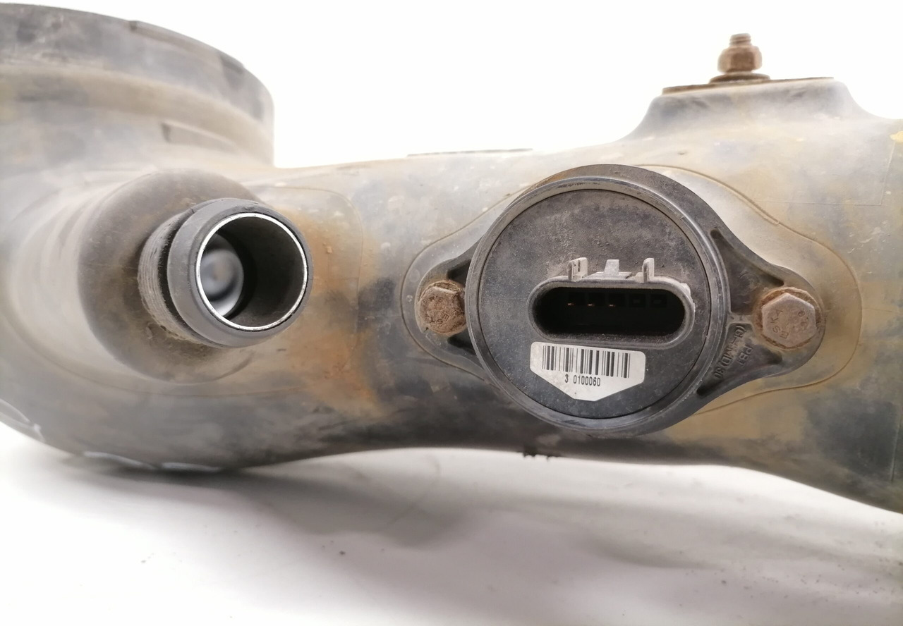 Scania Air intake 1472582 - Luftansaugsystem für LKW: das Bild 5 Scania Air intake 1472582 - Luftansaugsystem für LKW: das Bild 5