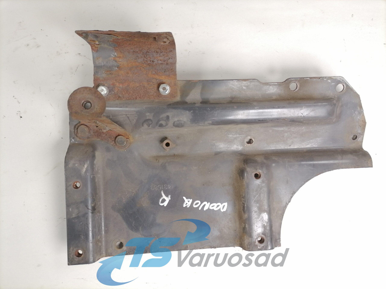 Scania Bumper bracket 1431583 - Stoßstange für LKW: das Bild 1 Scania Bumper bracket 1431583 - Stoßstange für LKW: das Bild 1