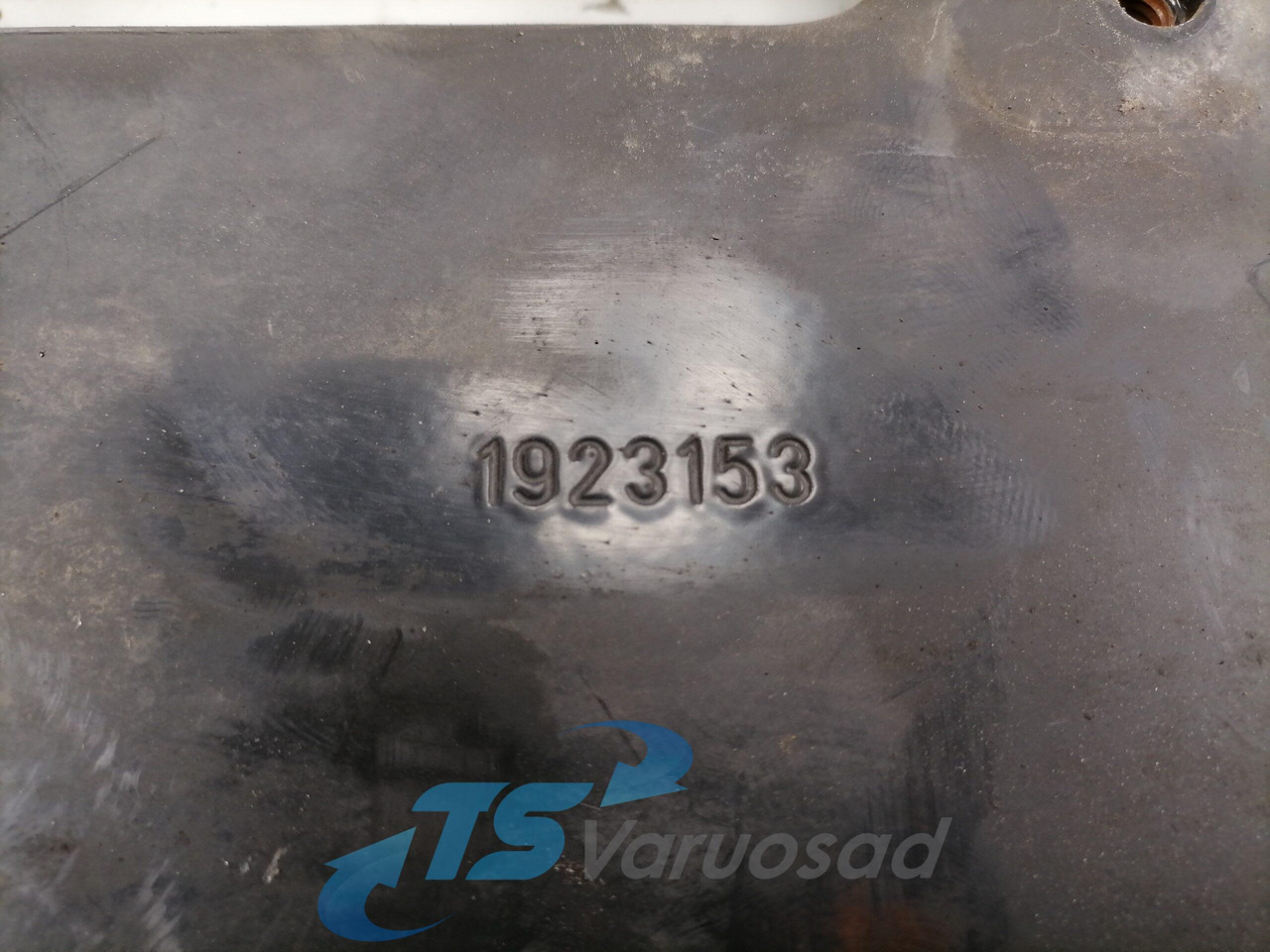 Scania Bumper bracket 1923153 - Stoßstange für LKW: das Bild 2 Scania Bumper bracket 1923153 - Stoßstange für LKW: das Bild 2