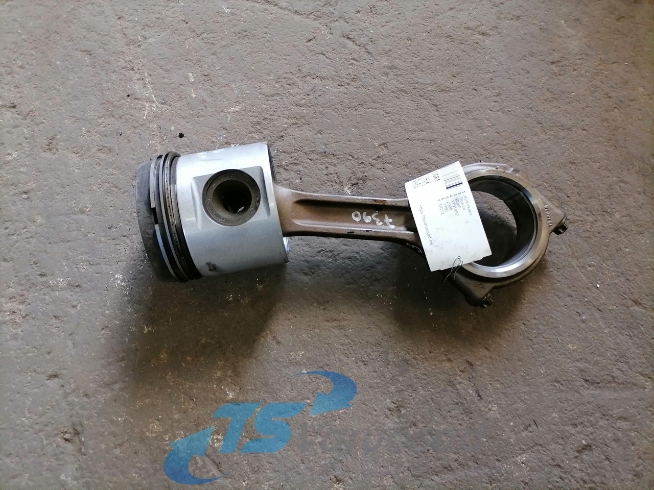 Scania Connecting rod + piston 1791992 - Kolbe/ Ring/ Laufbuchse für LKW: das Bild 1 Scania Connecting rod + piston 1791992 - Kolbe/ Ring/ Laufbuchse für LKW: das Bild 1