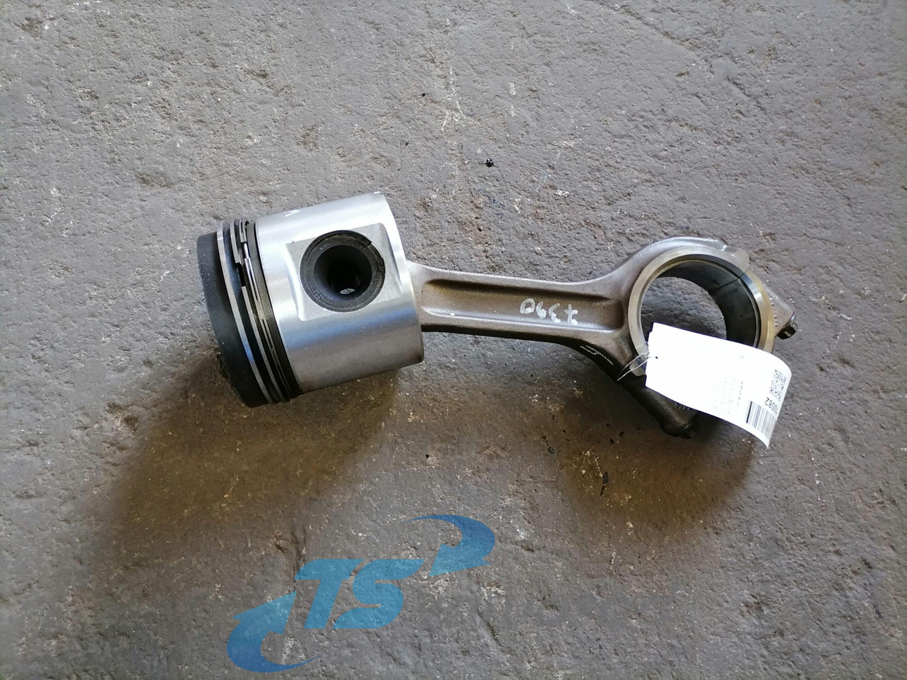 Scania Connecting rod + piston 1791992 - Kolbe/ Ring/ Laufbuchse für LKW: das Bild 1 Scania Connecting rod + piston 1791992 - Kolbe/ Ring/ Laufbuchse für LKW: das Bild 1