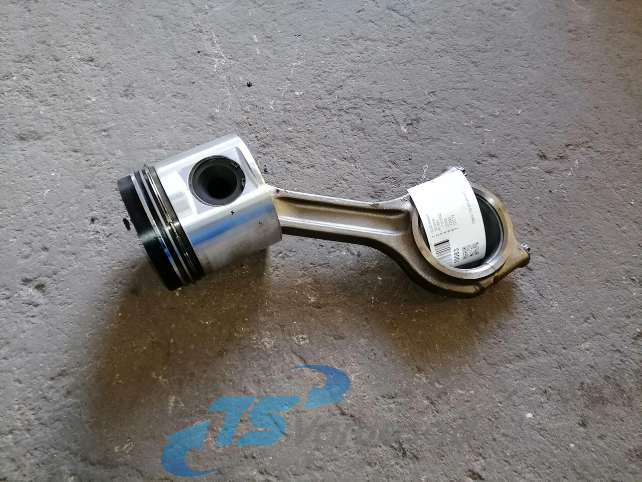 Scania Connecting rod + piston 1791992 - Kolbe/ Ring/ Laufbuchse für LKW: das Bild 1 Scania Connecting rod + piston 1791992 - Kolbe/ Ring/ Laufbuchse für LKW: das Bild 1