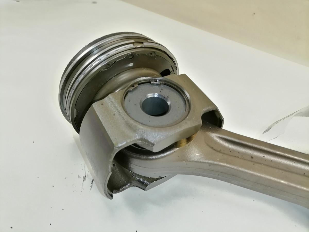 Scania Connecting rod + piston 2428219 - Kolbe/ Ring/ Laufbuchse für LKW: das Bild 3 Scania Connecting rod + piston 2428219 - Kolbe/ Ring/ Laufbuchse für LKW: das Bild 3