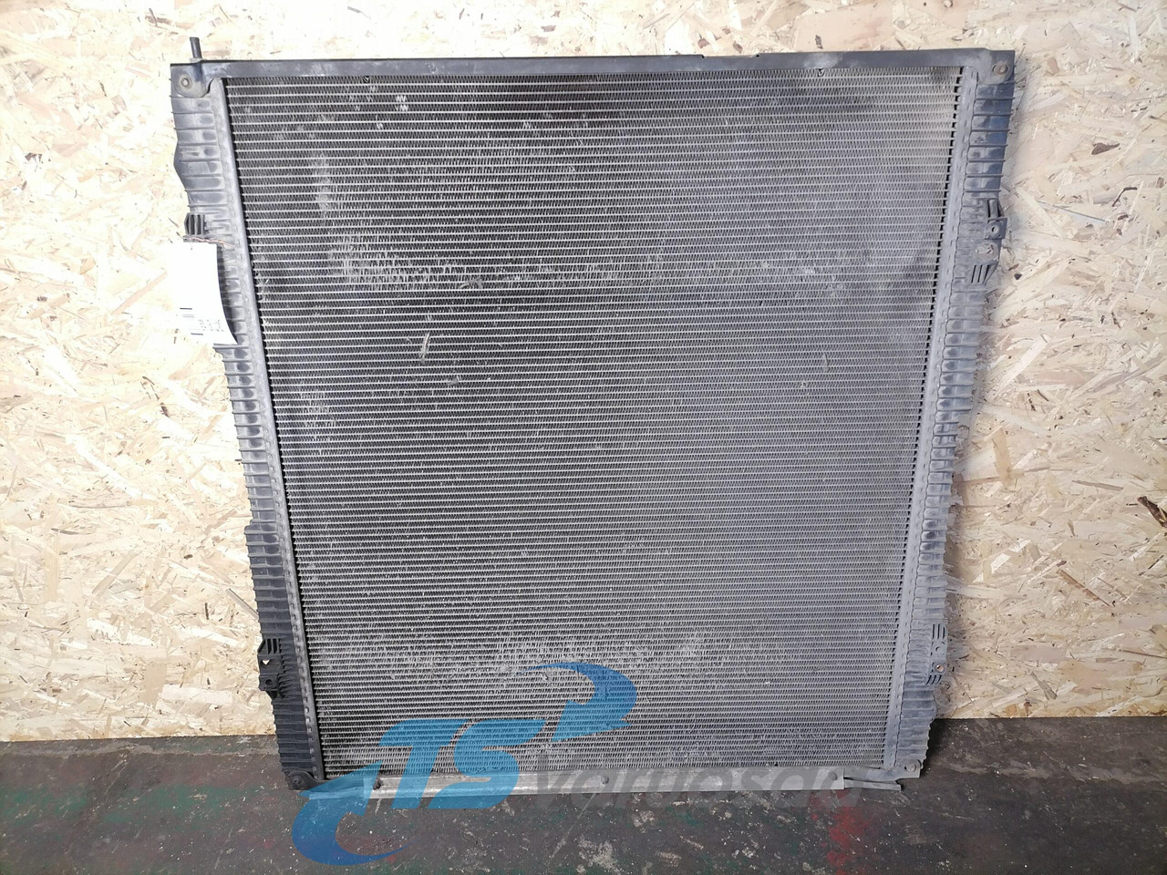 Scania Cooling radiator 1769997 - Kühler für LKW: das Bild 2 Scania Cooling radiator 1769997 - Kühler für LKW: das Bild 2