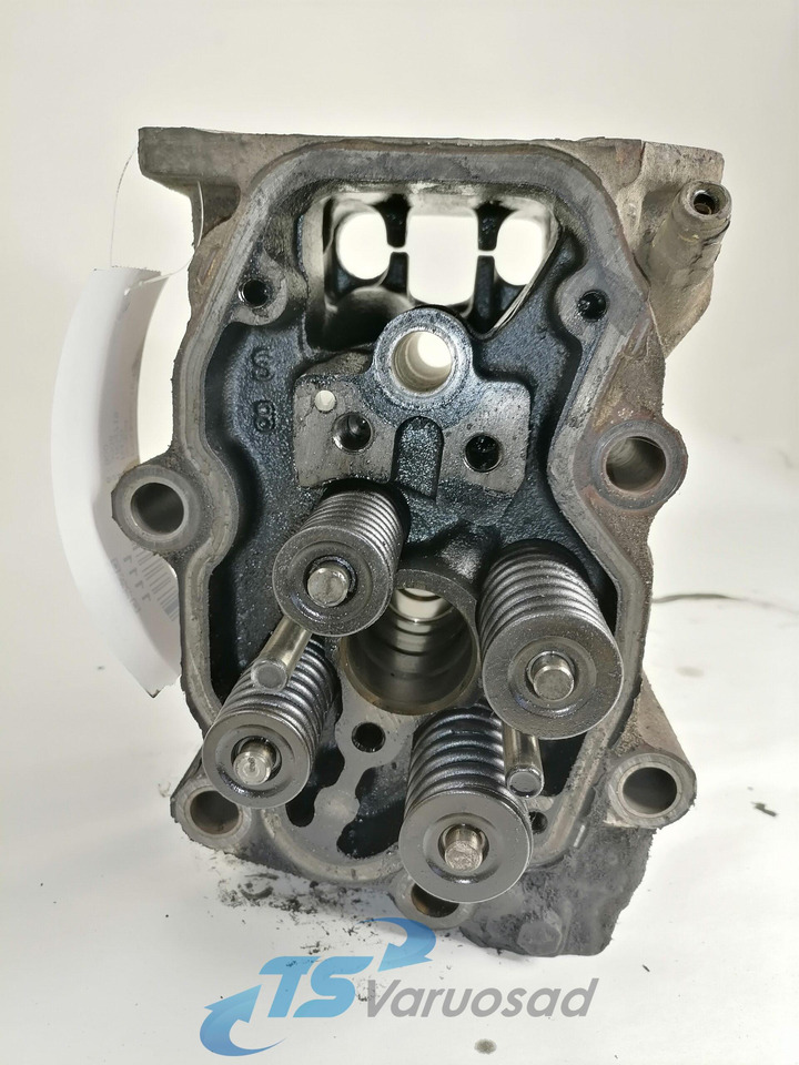 Scania Cylinder head, HPI 1804716 - Zylinderkopf für LKW: das Bild 2 Scania Cylinder head, HPI 1804716 - Zylinderkopf für LKW: das Bild 2