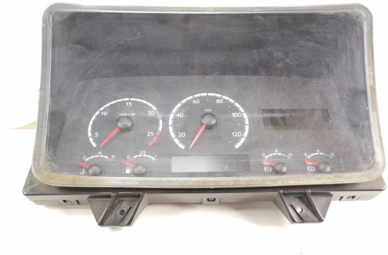 Scania Dashboard 1765222 - Armaturenbrett für LKW: das Bild 2 Scania Dashboard 1765222 - Armaturenbrett für LKW: das Bild 2