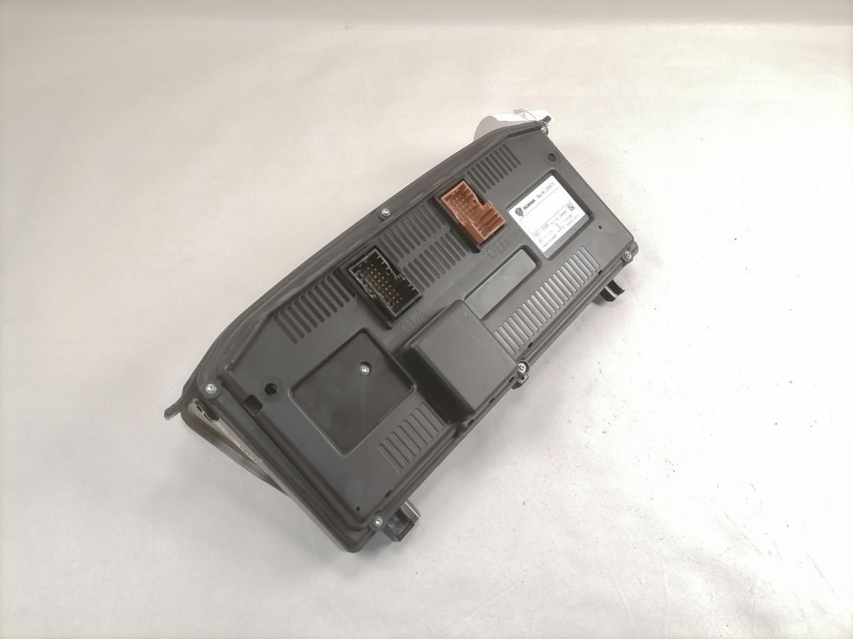 Scania Dashboard 2496979 - Armaturenbrett für LKW: das Bild 4 Scania Dashboard 2496979 - Armaturenbrett für LKW: das Bild 4