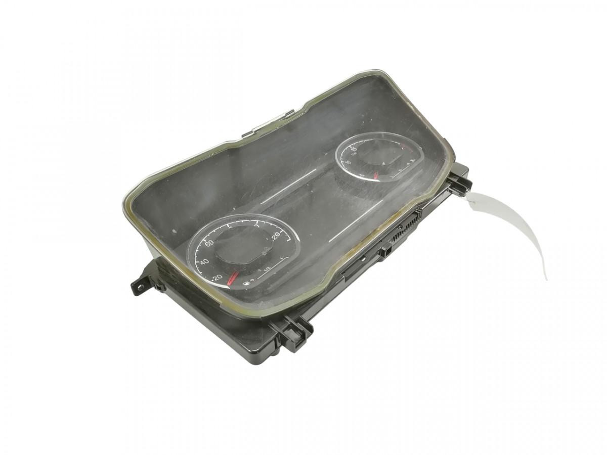 Scania Dashboard 2717542 - Armaturenbrett für LKW: das Bild 1 Scania Dashboard 2717542 - Armaturenbrett für LKW: das Bild 1