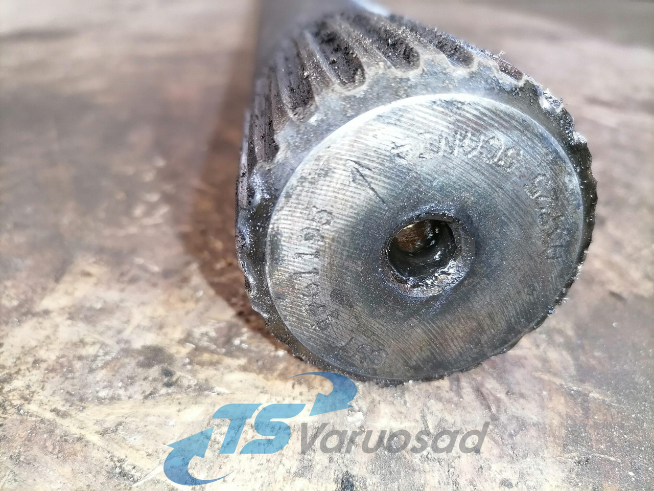 Scania Drive shaft 1761195 - Antriebswelle für LKW: das Bild 3 Scania Drive shaft 1761195 - Antriebswelle für LKW: das Bild 3
