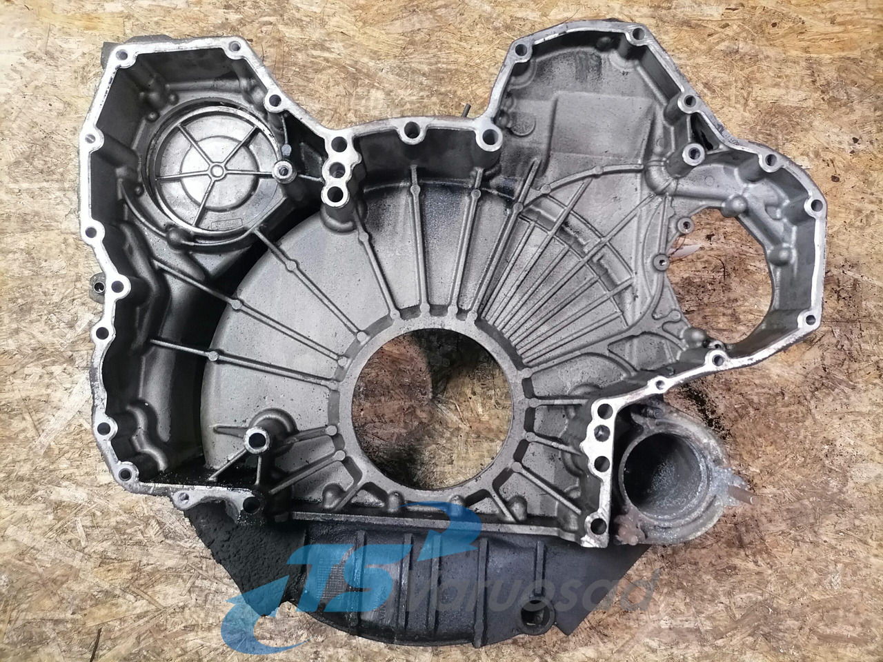 Scania Flywheel housing 1793662 - Schwungscheibe für LKW: das Bild 3 Scania Flywheel housing 1793662 - Schwungscheibe für LKW: das Bild 3