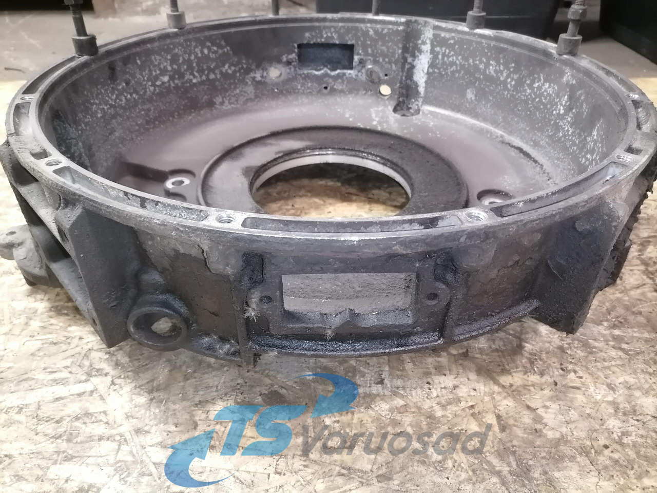 Scania Flywheel housing 1793662 - Schwungscheibe für LKW: das Bild 5 Scania Flywheel housing 1793662 - Schwungscheibe für LKW: das Bild 5