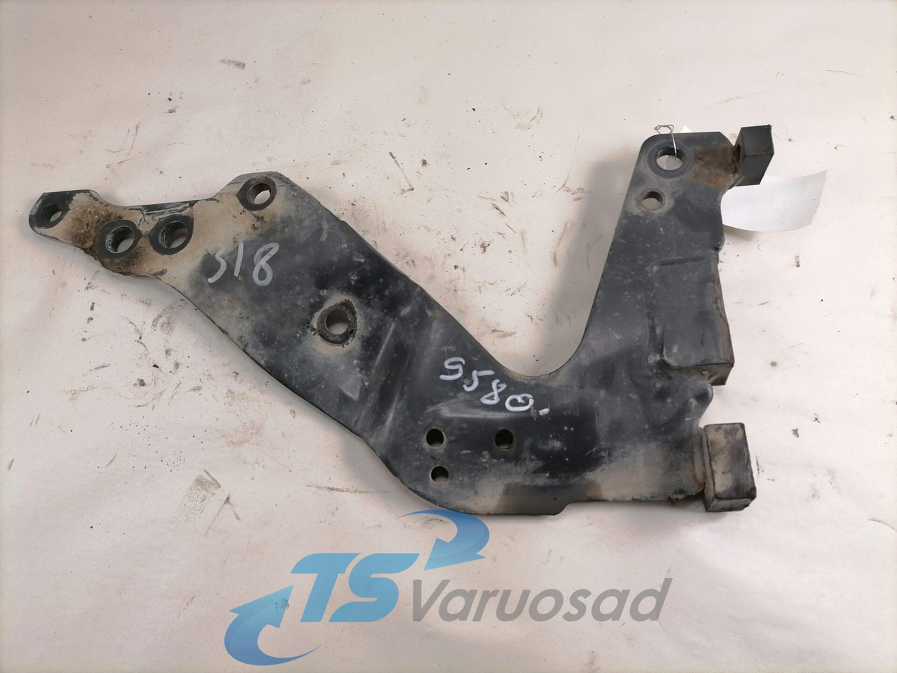 Scania Front bumper carrier 1853833 - Stoßstange für LKW: das Bild 2 Scania Front bumper carrier 1853833 - Stoßstange für LKW: das Bild 2