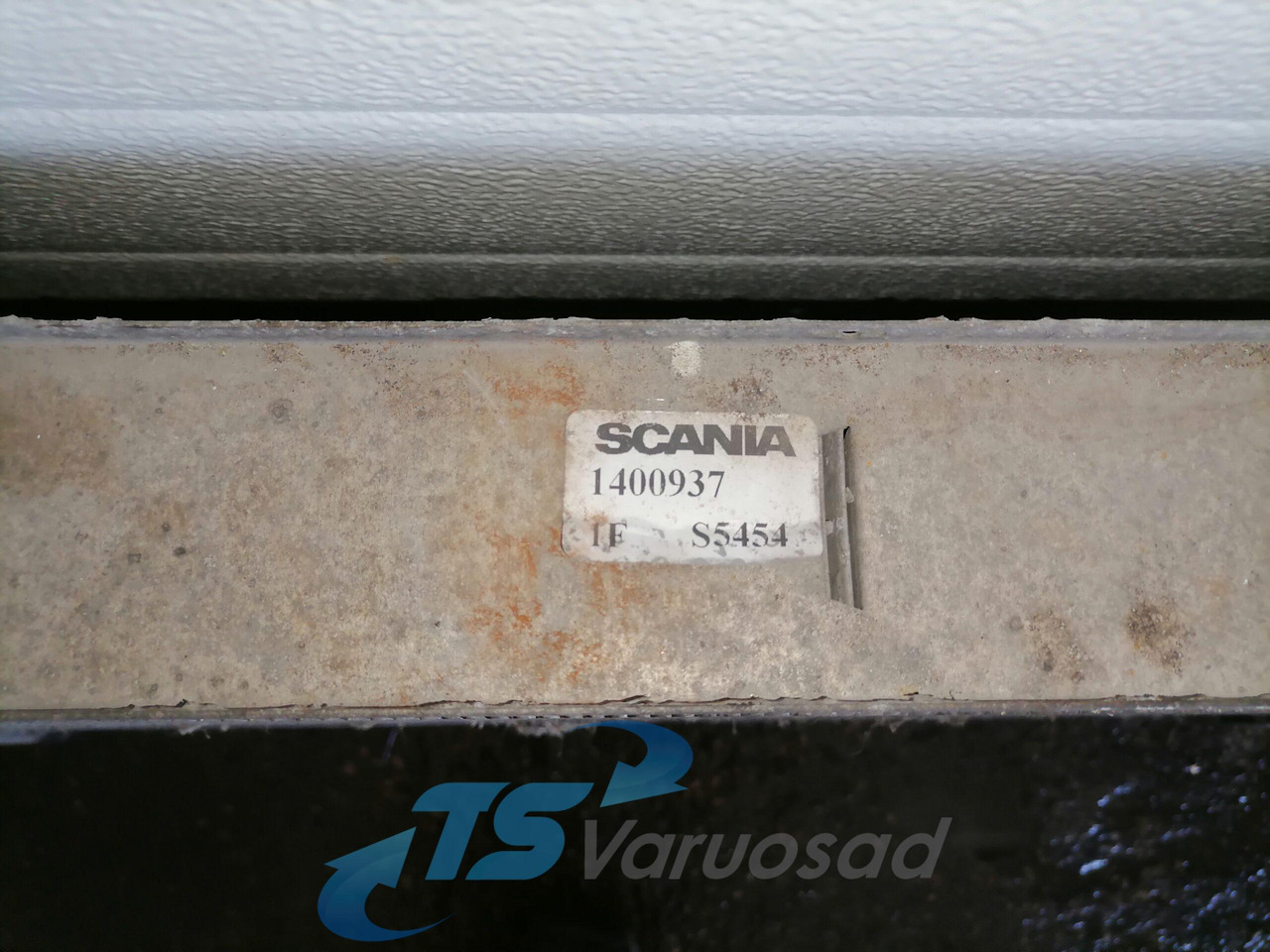 Scania Intercooler radiator 1400937 - Interkühler für LKW: das Bild 5 Scania Intercooler radiator 1400937 - Interkühler für LKW: das Bild 5