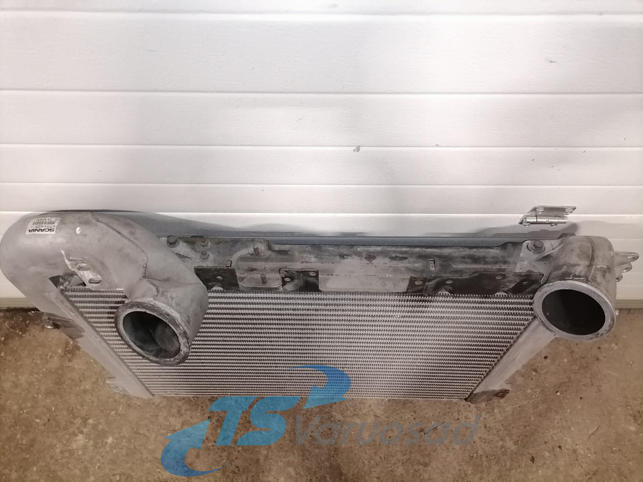 Scania Intercooler radiator 1766618 - Interkühler für LKW: das Bild 5 Scania Intercooler radiator 1766618 - Interkühler für LKW: das Bild 5