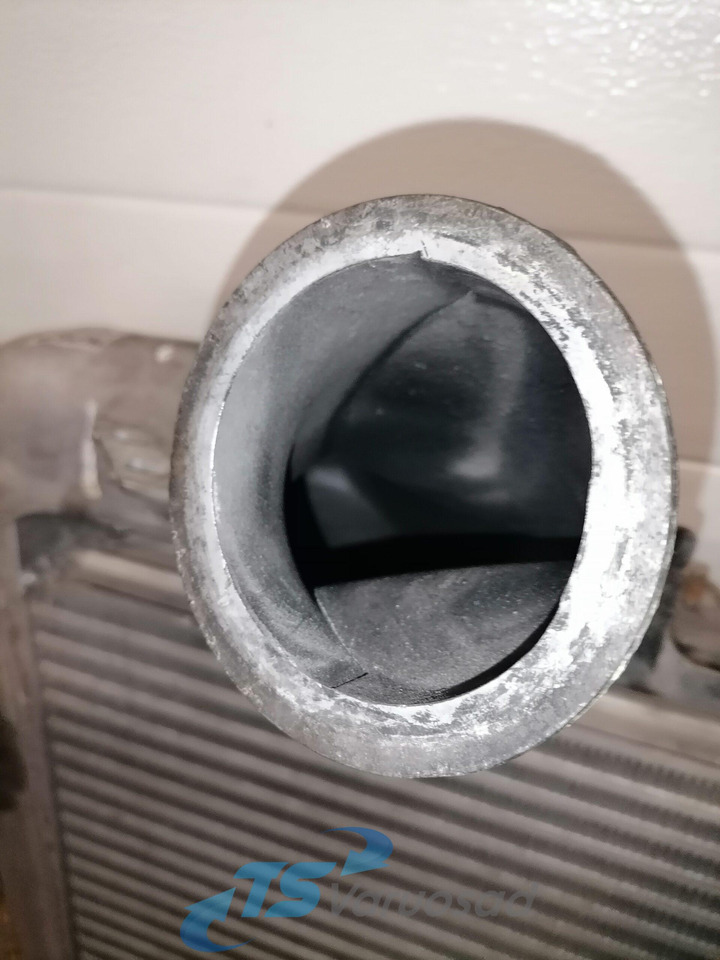 Scania Intercooler radiator 1766618 - Interkühler für LKW: das Bild 2 Scania Intercooler radiator 1766618 - Interkühler für LKW: das Bild 2