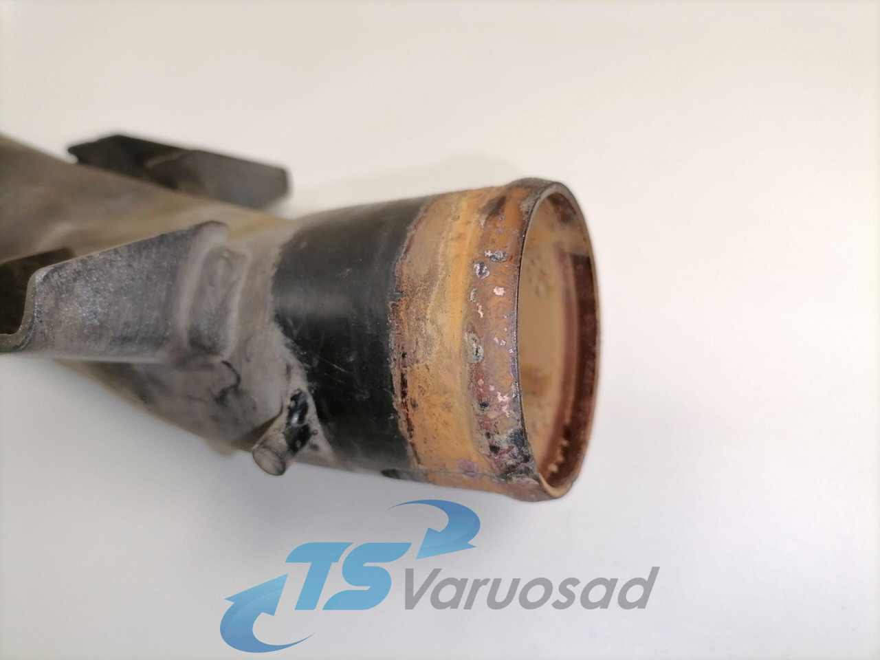 Scania Jahutusvedeliku toru, retarder 2172463 - Kühlsystem für LKW: das Bild 2 Scania Jahutusvedeliku toru, retarder 2172463 - Kühlsystem für LKW: das Bild 2
