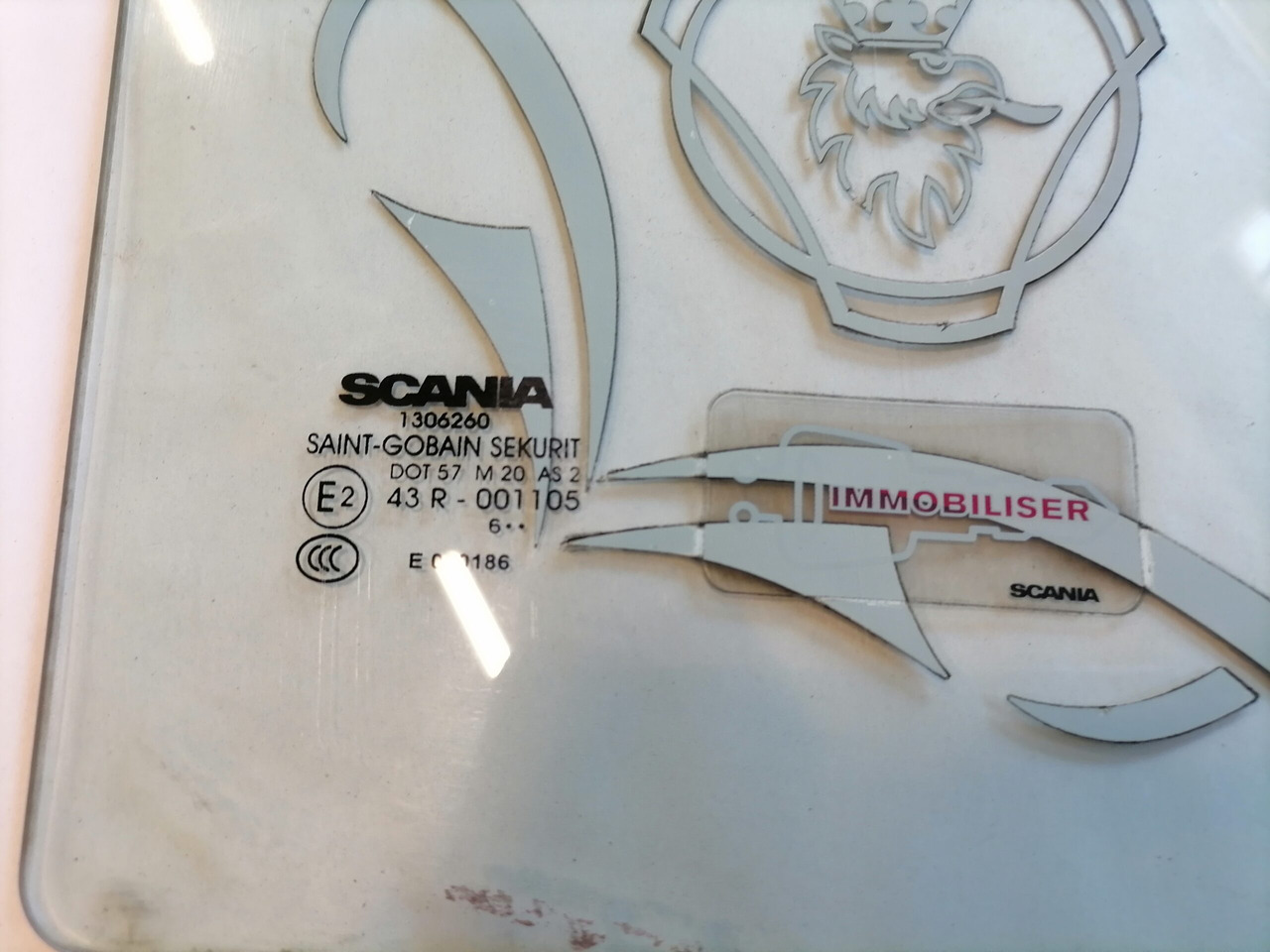 Scania Küljeklaas, parem 1306260 - Fenster und Teile für LKW: das Bild 3 Scania Küljeklaas, parem 1306260 - Fenster und Teile für LKW: das Bild 3