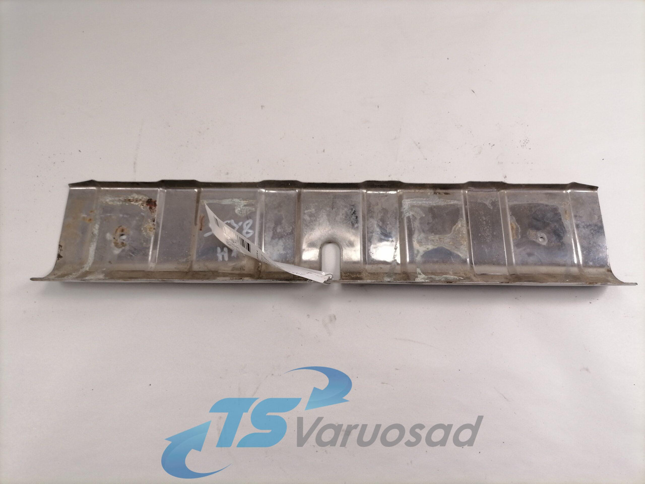 Scania Küljeluugi katteplaat 1761693 - Universalteil für LKW: das Bild 2 Scania Küljeluugi katteplaat 1761693 - Universalteil für LKW: das Bild 2