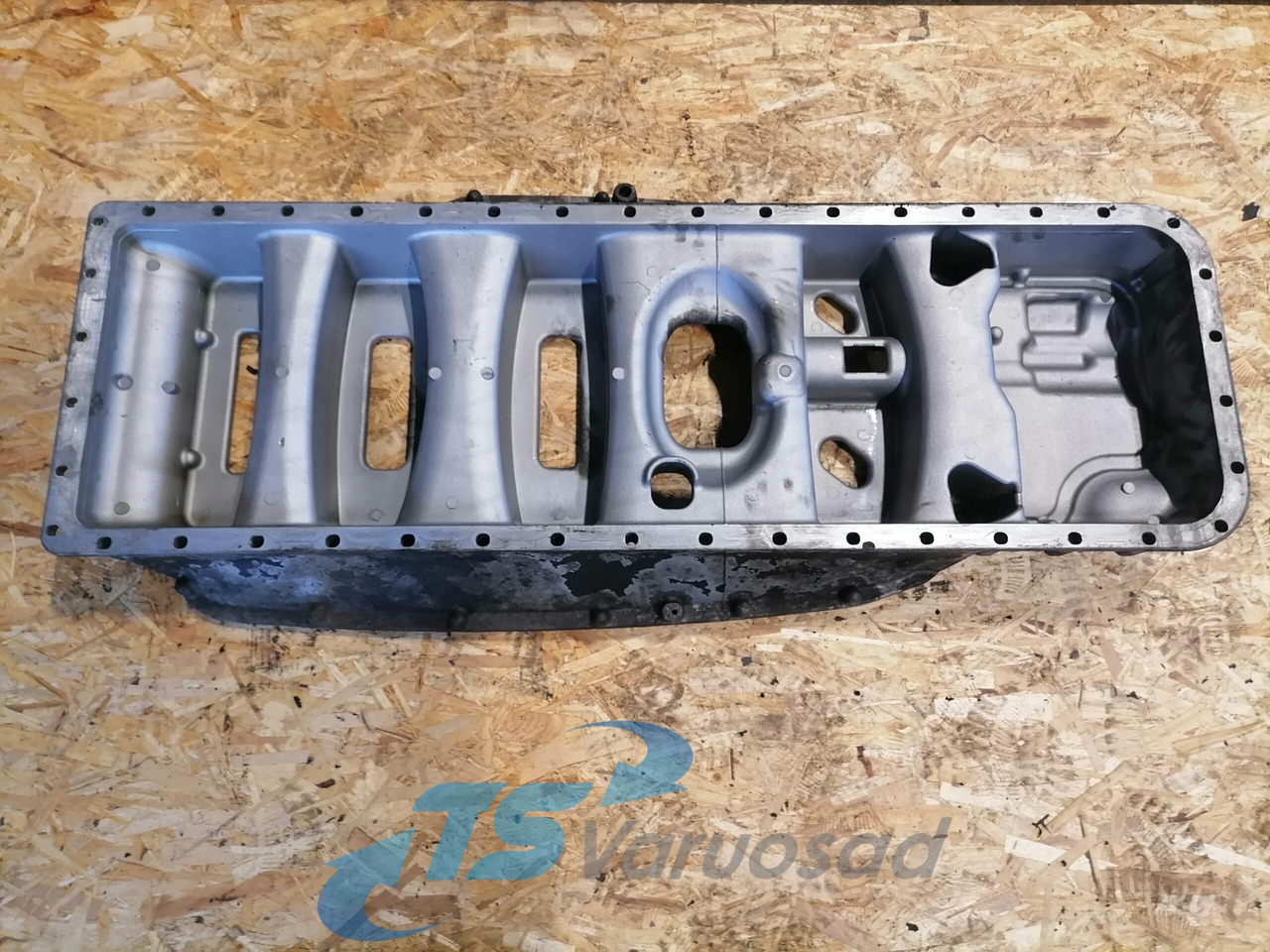 Scania Ladder frame 1762258 - Ölwanne für LKW: das Bild 4 Scania Ladder frame 1762258 - Ölwanne für LKW: das Bild 4