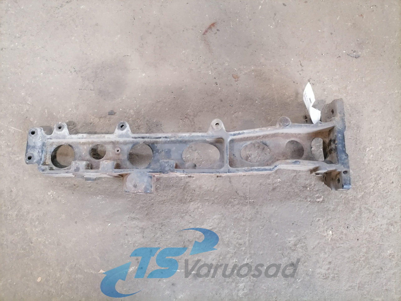 Scania Muffler carrier 1541006 - Schalldämpfer für LKW: das Bild 2 Scania Muffler carrier 1541006 - Schalldämpfer für LKW: das Bild 2