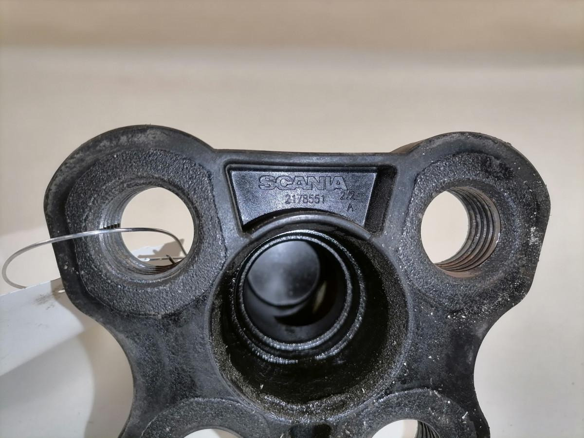 Scania Oil pipe 2178551 - Motor und Teile für LKW: das Bild 4 Scania Oil pipe 2178551 - Motor und Teile für LKW: das Bild 4