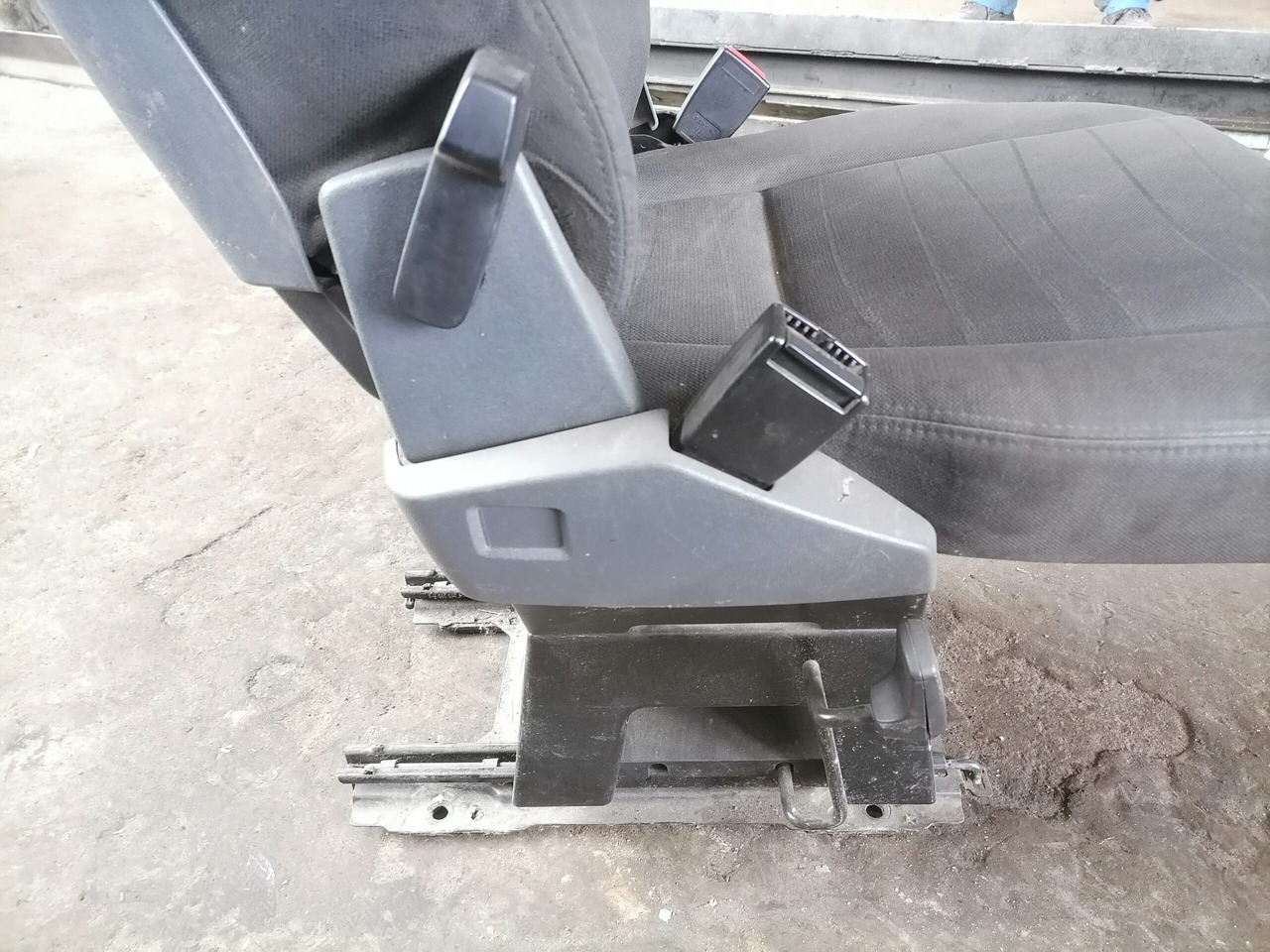 Scania Passenger seat 2401822 - Sitz für LKW: das Bild 5 Scania Passenger seat 2401822 - Sitz für LKW: das Bild 5